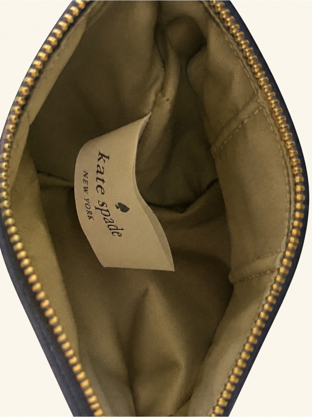 KATE SPADE Patent Black Zip Pouch EUC - Picture 5 of 9